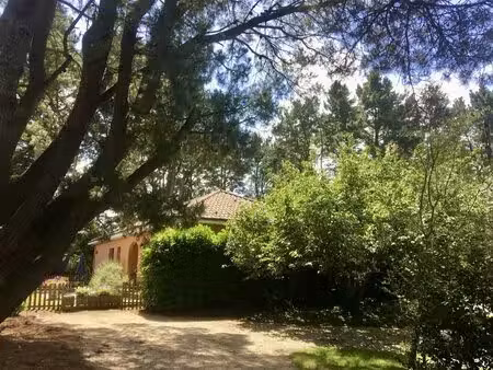 unique sur vallet  au coeur de son parc avec chenes centenaires  jolie maison de plain...