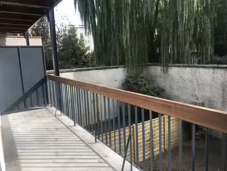 compans t2 meublé 32 m2 avec balcon