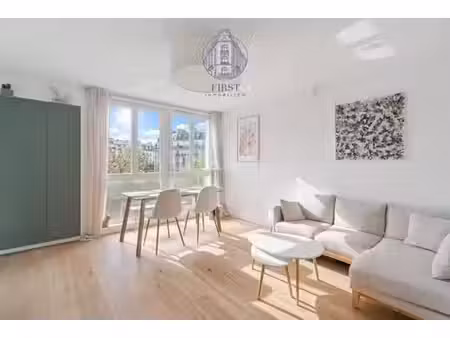 appartement de luxe de 2 chambres en location à monceau  courcelles  ternes  france