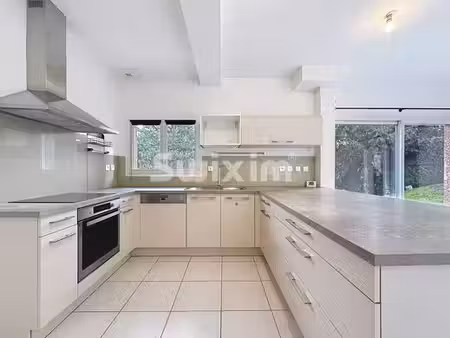 maison de 5 pièces de luxe en location à gex  auvergne-rhône-alpes