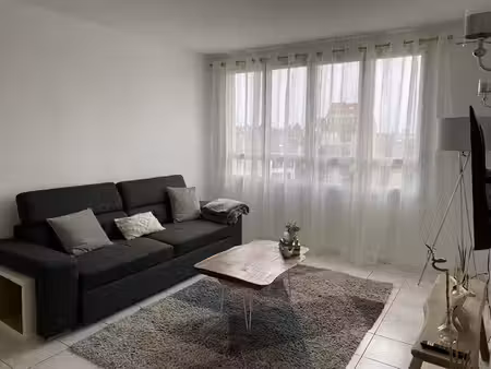 location appartement 3 pièces  61.04m²  mantes