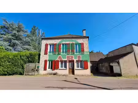 58  morvan lormes - maison indépendante style bourgeoise bon volumen habitalbe sur 3091m2.