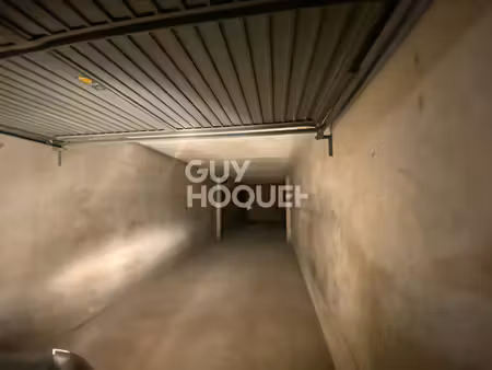 box triple à louer