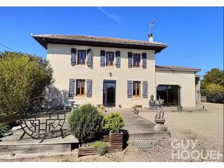 maison de maitre  140 m²  4 chambres avec jardin