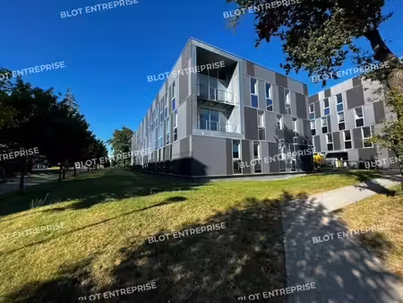 location bureaux 479 m²
