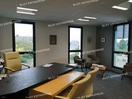 location bureaux 600 m²