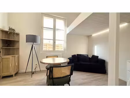 rue clocheville - appartement meublé avec cour privée