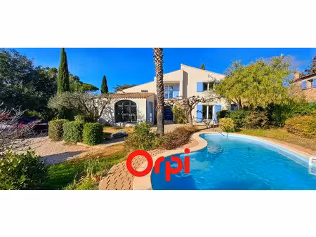 location maison 5 pièces 180 m² à bandol (83150)