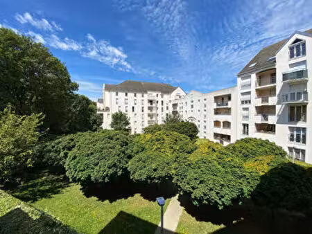 appartement 2 pièces à vendre à pontoise - dernier étage avec balcon et parking