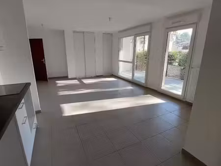 location appartement 3 pièces 65 m² à chasse-sur-rhône (38670)