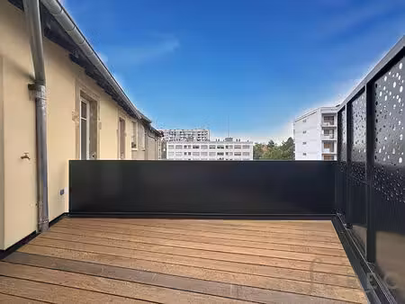 montigny-lès-metz - t2 d'exception de 43 m² avec belle terrasse - état neuf