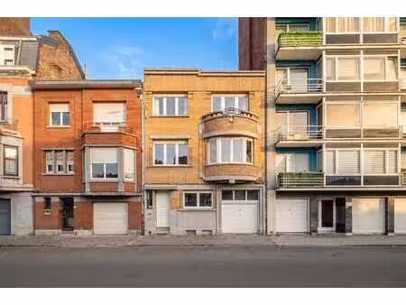 maison de ville avec jardin  garage et profession libérale