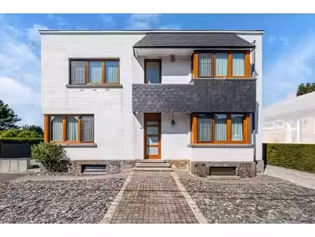 une maison familiale aux multiples possibilités  dans un cad