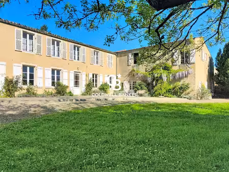 château à vendre dans le quartier agglomeration-nord est
