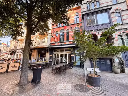 uniek gelegen appartement in hartje gent op het sint-baaf...