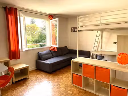 location appartement 1 pièce 32 m² à lyon 8 (69008)
