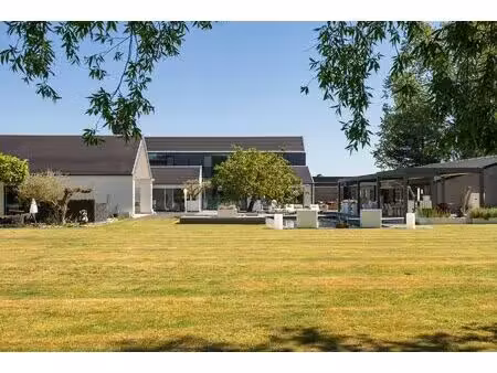 villa à vendre avec terrasse et jardin   lier (rbw62647)