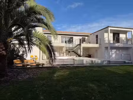 vente maison 7 pièces 245 m² à les mathes (17570)  927 000 €