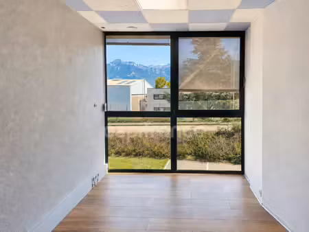 location bureau 1 pièce 12 m² à la roche-sur-foron (74800)