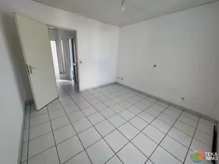 a louer t3 duplex st denis  rue monthyon  764€/mois  ile de la reunion