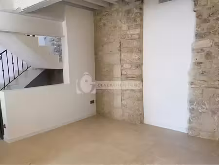 maison de caractêre à vendre sur arles