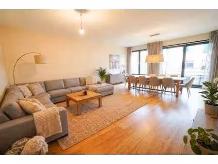 appartement 3 chambres plus parking