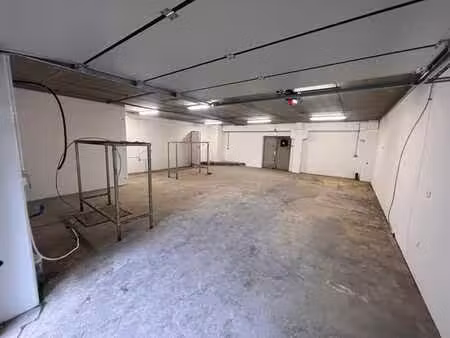 entrepôt à louer de 120m2 idéalement situé à boncelles