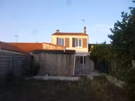 location maison à tonnay-charente (17430) : à louer / 112m² tonnay-charente