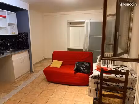 studio à cagnes val fleuri en rdc sans parking