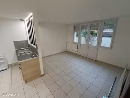 appartement 2p 40m² cour privative centre niort