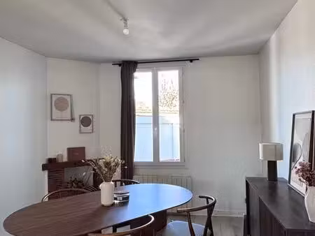 maison 2 chambres   jardin et garage