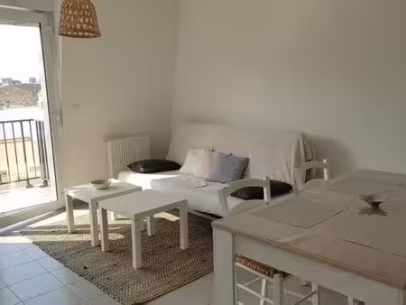 à louer – appartement meublé 2 pièces avec balcon et parking couvert – disponible mi-août