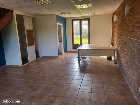 loue local commercial 88 m2
