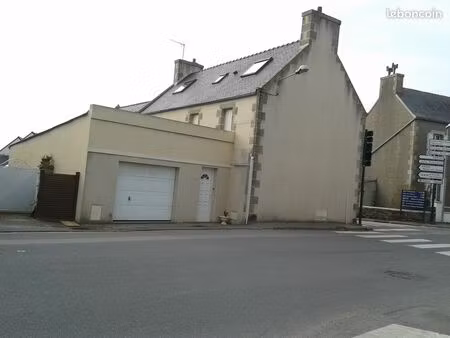 grande maison familiale à louer à roscoff