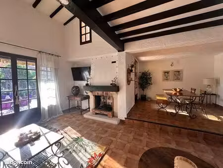 villa provençale jardin et piscine