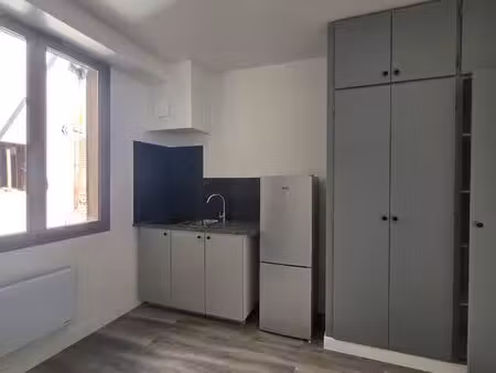 studio intégralement meublé – idéalement situé à deux pas des quais d'auxerre