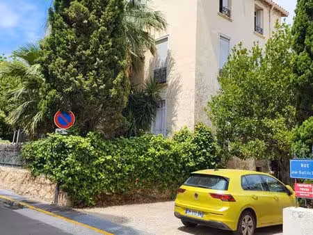 2 chambres avec 2 places de parking