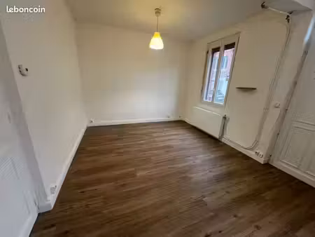 beau t3 triplex - maison de ville en centre-ville de darnetal