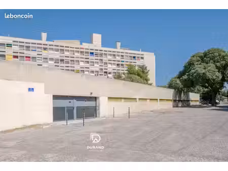 parking/box 12 m² marseille