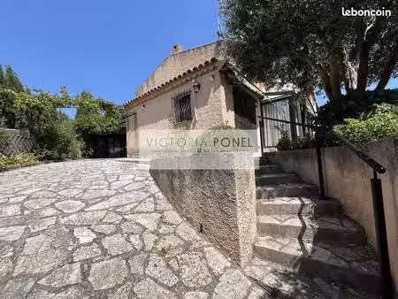 villa 4 pièces 120 m²