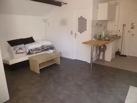 location appartement 1 pièce 23 m² à carrières-sous-poissy (78955)