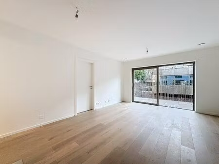 rez-de-chaussée à louer à rue du collège saint-michel 15 woluwe-saint-pierre (vbe53836)