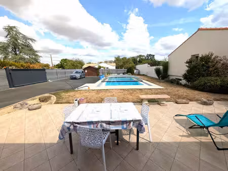 vente maison boussay  92m² 6 pièces 282 000€ avec piscine