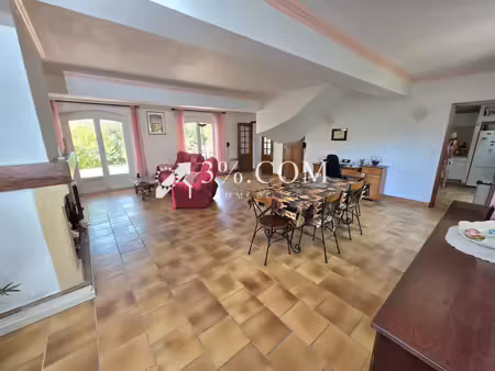 boulouris : villa provençale proche mer