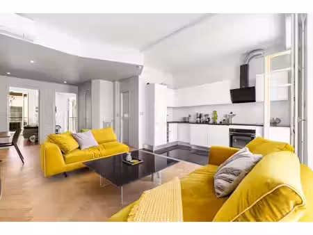 carré d'or 3 pièces de 77m² avec balcon dernier étage  grenier