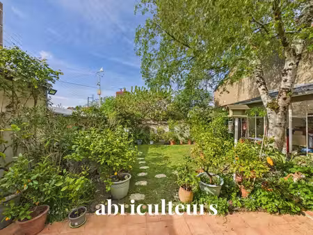 maison familliale avec jardin arboré en vente à nantes (44100)