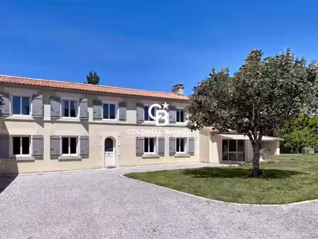 vente propriété de charme : ancienne propriété viticole de 275 m² avec piscine