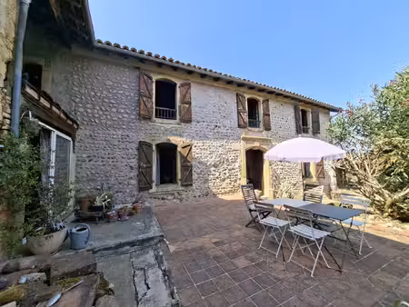 maison spacieuse avec gîte