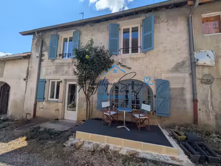 chille – maison de village mitoyenne de 160 m² avec garage  stationnement