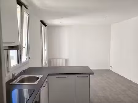 studio de 22.89m² - chaville centre ville